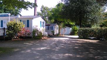 Vente de mobil homes et location parcelles à l'annéeau Camping 2 étoiles Les Ombrages à Meschers sur Gironde en Charente Maritime