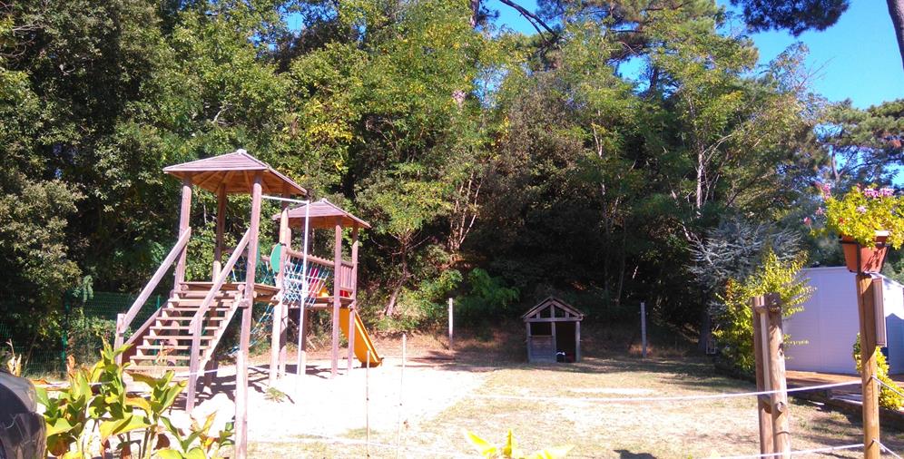 Activités de loisirs au Camping Les Ombrages, camping 2 étoiles à 250m de la plage, location de mobil homes, camping résidentiel à Meschers sur Gironde près de Royan en Charente Maritime