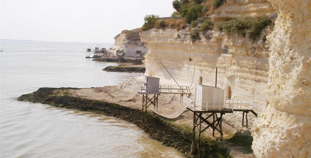 Les grottes troglodytes de Meschers près du Camping Les Ombrages, camping 2 étoiles à 250m de la plage, location de mobil homes, camping résidentiel à Meschers sur Gironde près de Royan en Charente Maritime